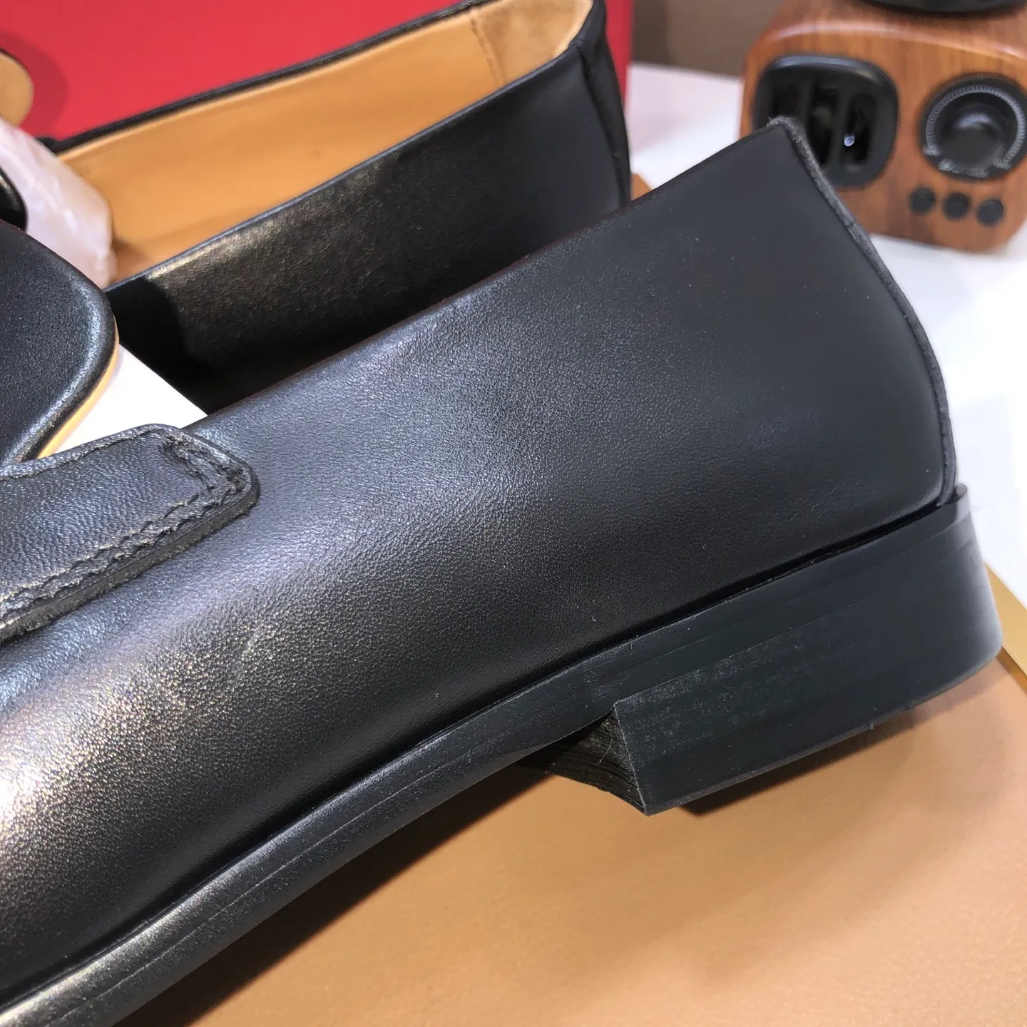 Men's shoes💰580💰【Ferragamo】Official website new product update👏High-quality casual shoes👟Imported first-layer calfskin with official website breathable printed fabric, comfortable and breathable, cowhide lining. Matching code: 38~44 (45 customized, non-refundable)